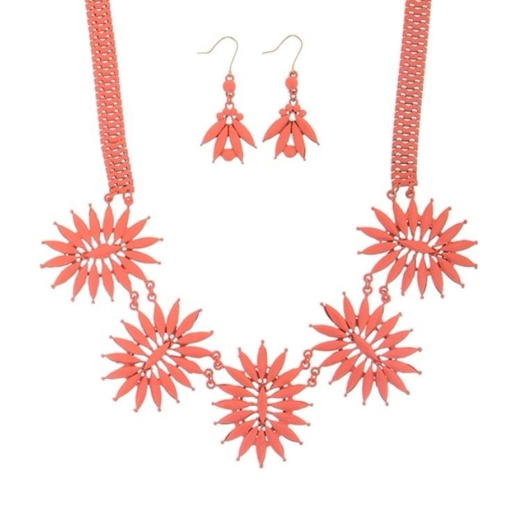Floral Statement Necklace Set- Peach 1