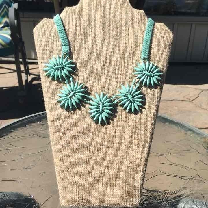 Floral Statement Necklace Set- Mint 2