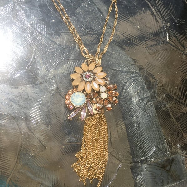 Flower Pendant Tassel Necklace Set- Blush & Pink