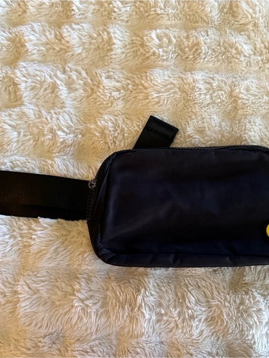 Black Buc-ees Belt Bag with Adjustable Strap like Lululemon 2