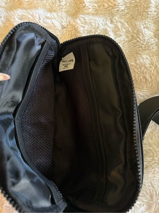 Black Buc-ees Belt Bag with Adjustable Strap like Lululemon 4