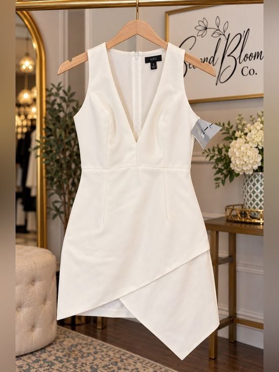 NBD White Deep V Asymmetrical Hem Mini Dress Size S NWT 4
