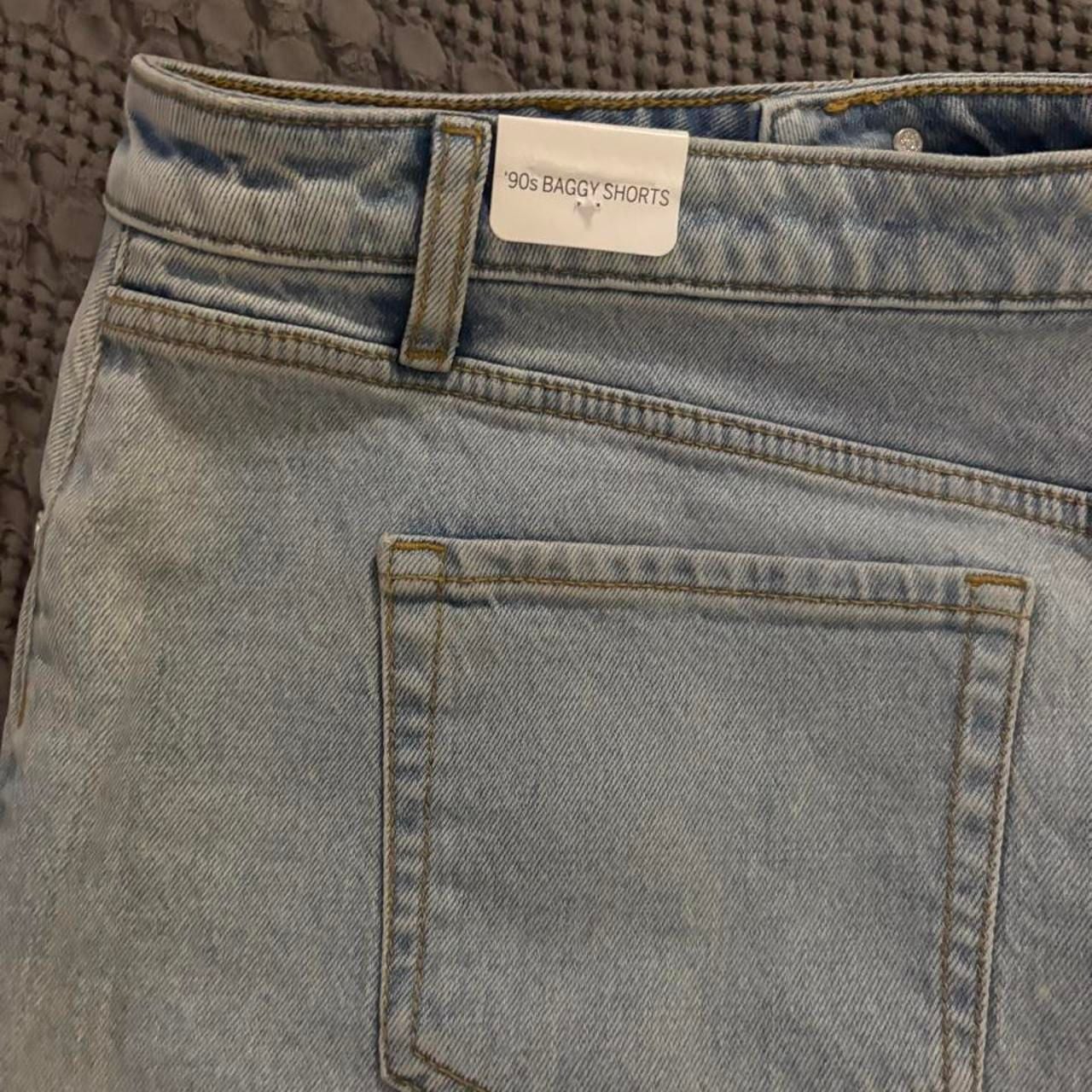 PINK Victoria's Secret Denim Cutoff Shorts Size 16 Light Wash NWT 8