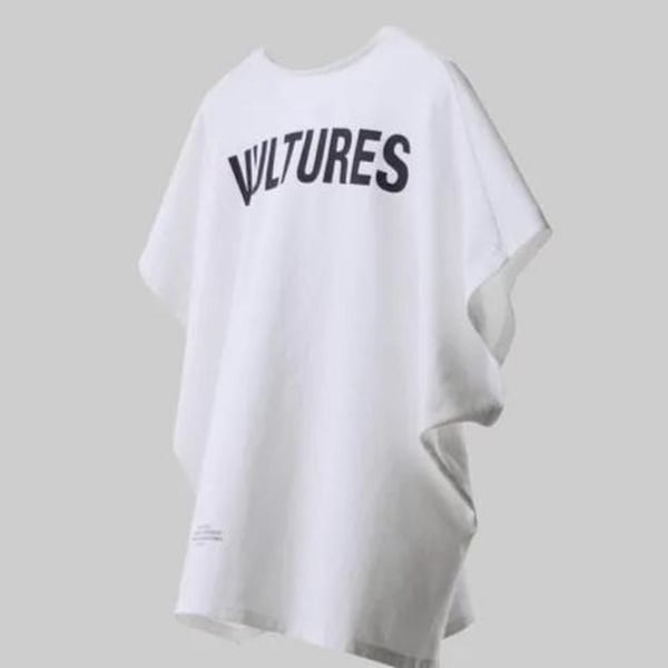¥$ Vultures Korea Listening Experience Box Fit T-Shirt Size 2 Medium