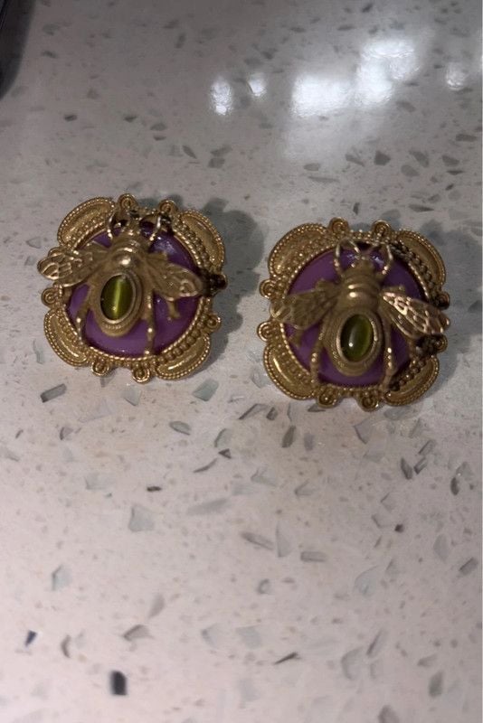 Gorgeous Bronze Setting Bee earrings 2
