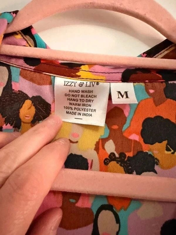 Izzy and Liv Silky Feel Colorful Women Print Blouse Size M 5