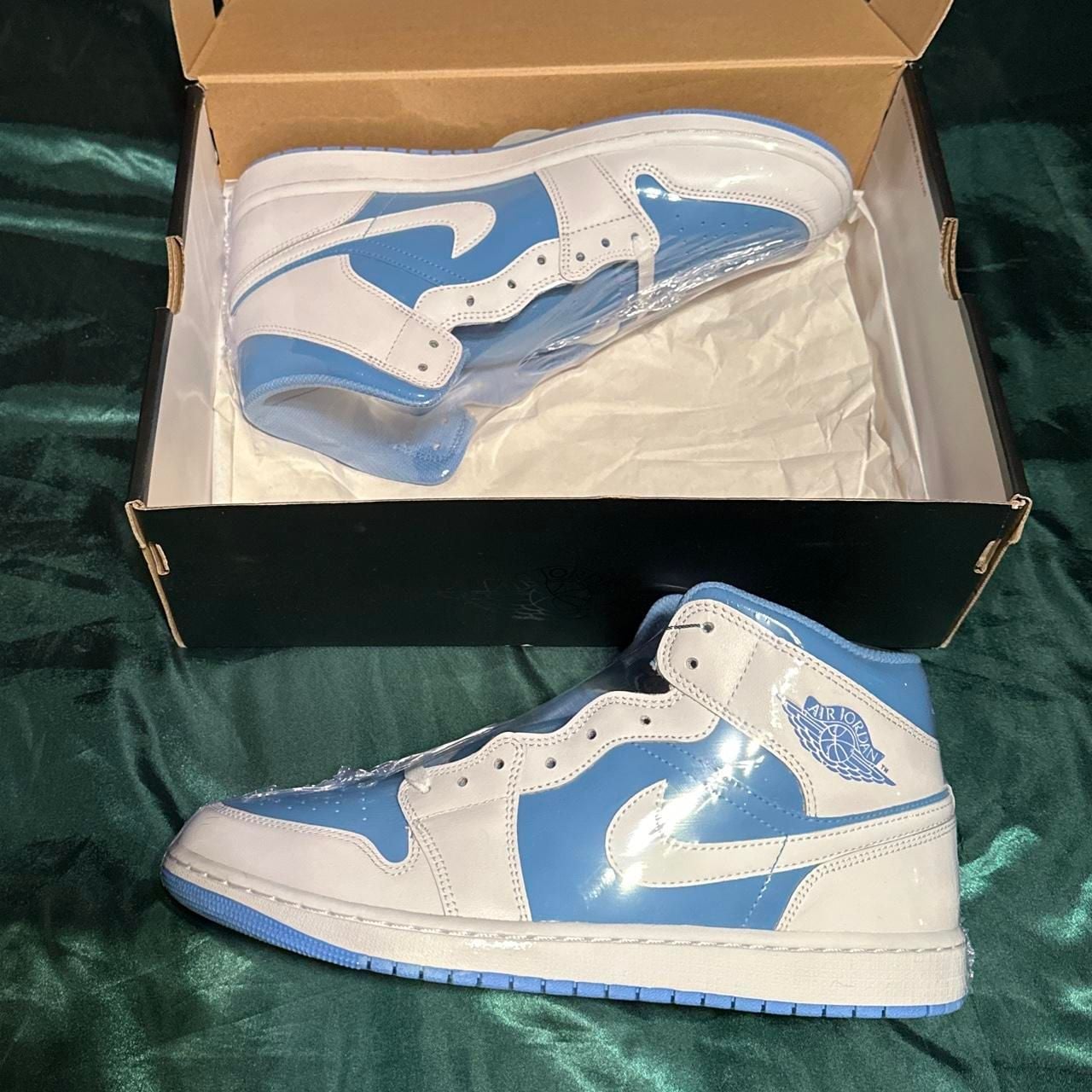 Jordan Air Jordan 1 Mid SE Size 10.5 White Legend Blue 2