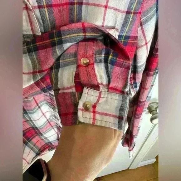 SO authentic American Heritage women’s plaid button up long sleeve shirt size M 9