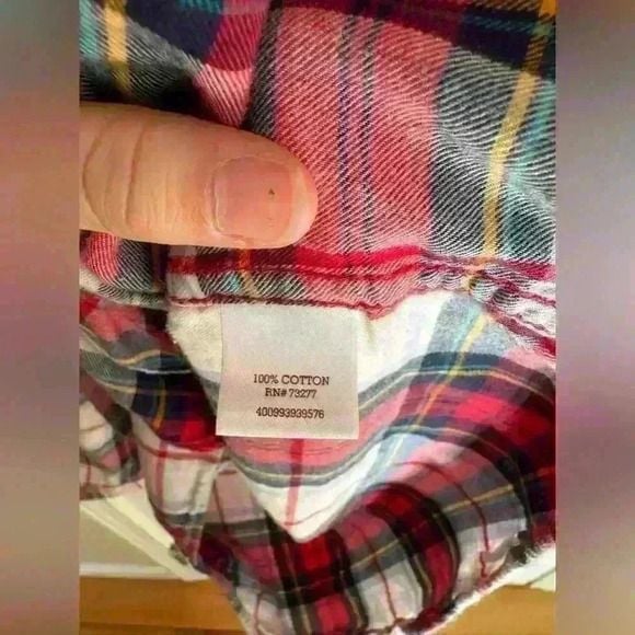 SO authentic American Heritage women’s plaid button up long sleeve shirt size M 11