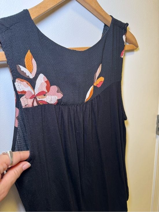 a new day Black Floral Ruffle V-Neck Sleeveless Camisole 5