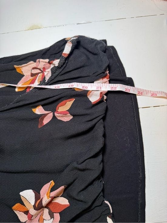 a new day Black Floral Ruffle V-Neck Sleeveless Camisole 12