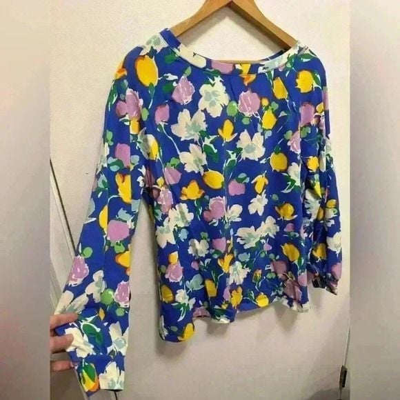 Isaac Mizrahi Live! Women’s floral print long sleeve shirt with boat-neck size M 3