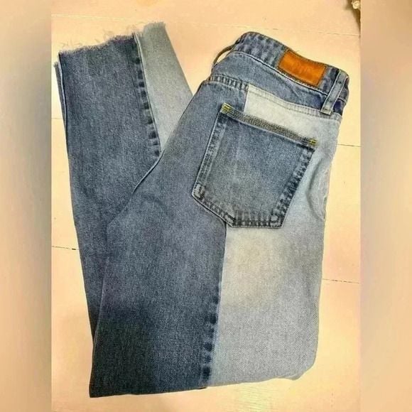 BDG Jessye denim jeans by Urban Outfitters size W26 and L32 100% cotton 2