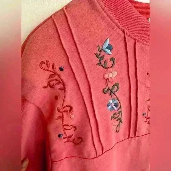 Vintage 90’s Shenanigans button up sweatshirt pink with floral embroidery sz. S 5