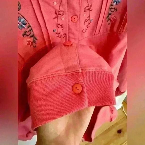 Vintage 90’s Shenanigans button up sweatshirt pink with floral embroidery sz. S 11