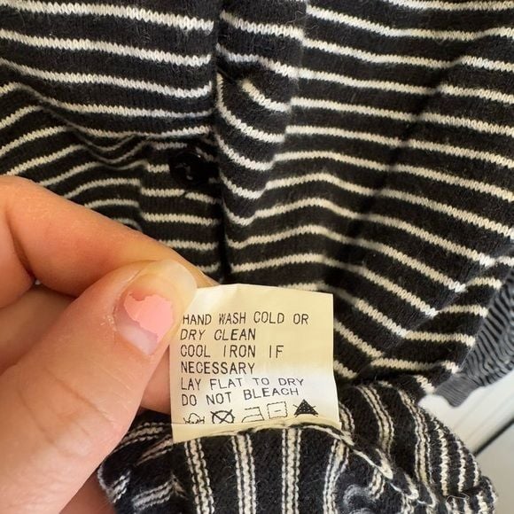 Fate Black and White Striped Button Down Cardigan V-Neck Women’s Size Small 9