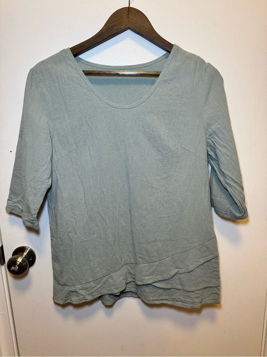 Relaxed Scoop Neck Layered Hem Tunic - Sage Green 100% Cotton Size Medium 2