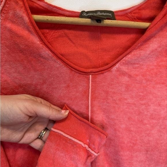 Tommy Bahama Pink Fitted Hooded Light Sweatshirt With Crew Neck Women’s Size XS 6
