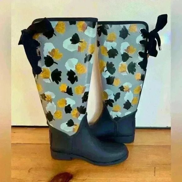 NWOT Coach Tristee Classic Flower Print lace up corset logo rain boots US size 6 4