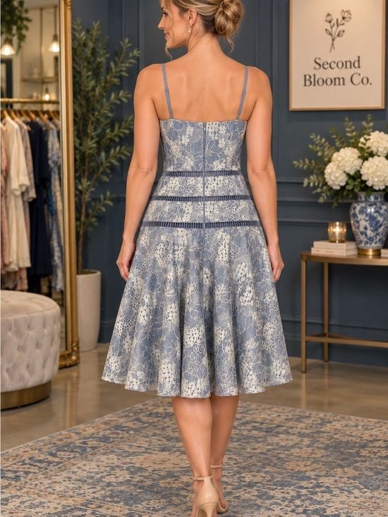 Catherine Trengere Women’s Size 9 Blue Gray & Ivory Floral Lace Dress NWT 3