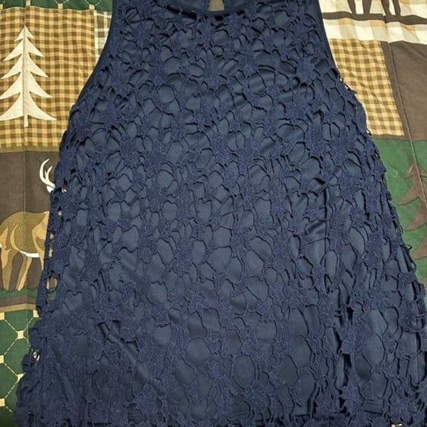 Saint Tropez West Navy Blue Lace Sleeveless Shell Top size Large
