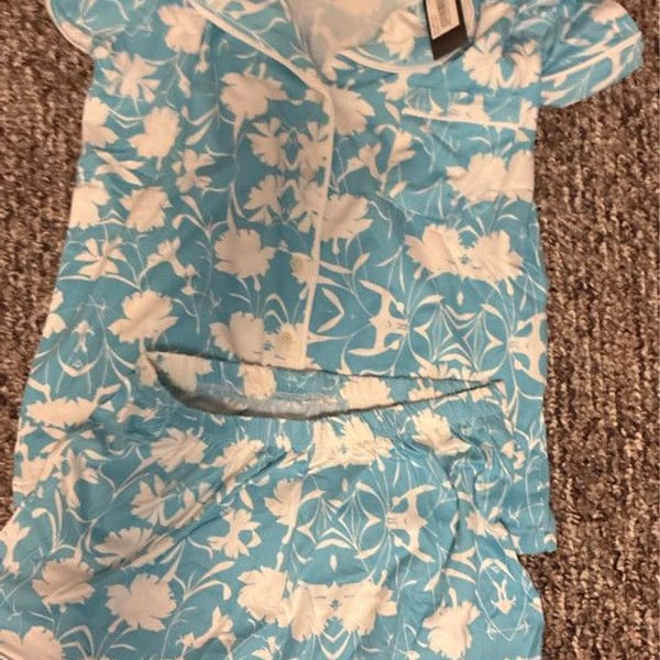 Women’s sz xs nwt studio Badgley mischka blue flower pajama set shorts shirt