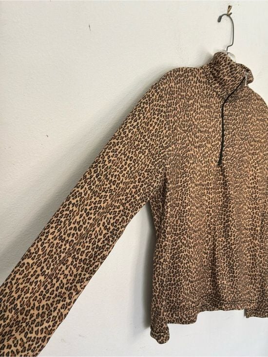 NILS Sportswear Women’s Leopard Print Quarter Zip Pullover Top Size Medium 8
