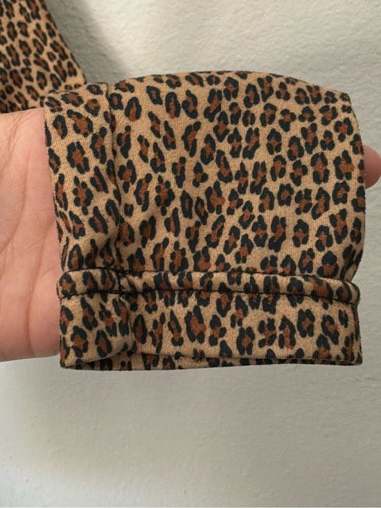 NILS Sportswear Women’s Leopard Print Quarter Zip Pullover Top Size Medium 12
