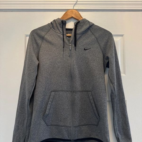 Nike women’s size xs zip up hoodie