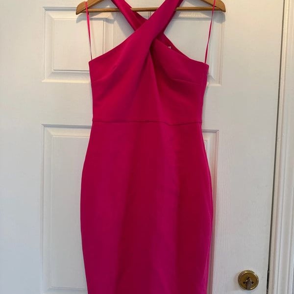 Women’s Pink Cross Neck Size 8 Cocktail Special Occasion Dress
