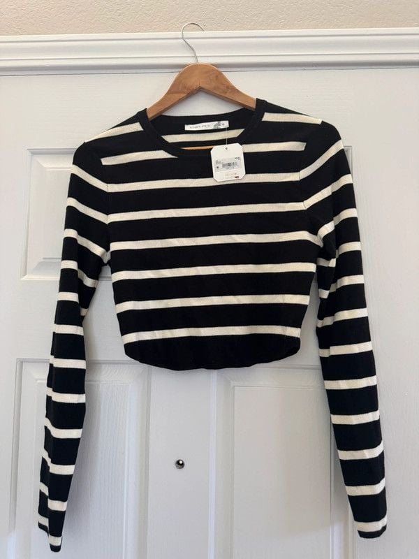 New Altar’d state Stripped Crop Top Sweater - M 2