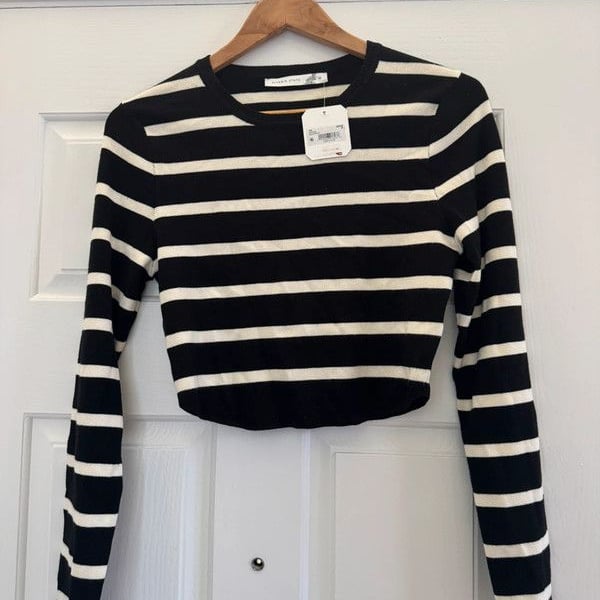 New Altar’d state Stripped Crop Top Sweater - M