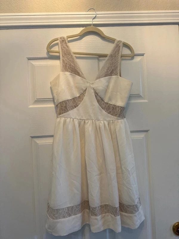 Max and Cleo|Cream and Lace| size 2 dress 2