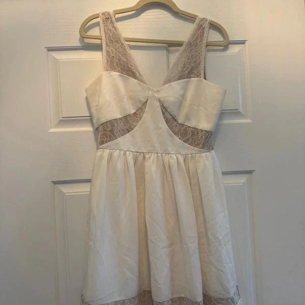 Max and Cleo|Cream and Lace| size 2 dress