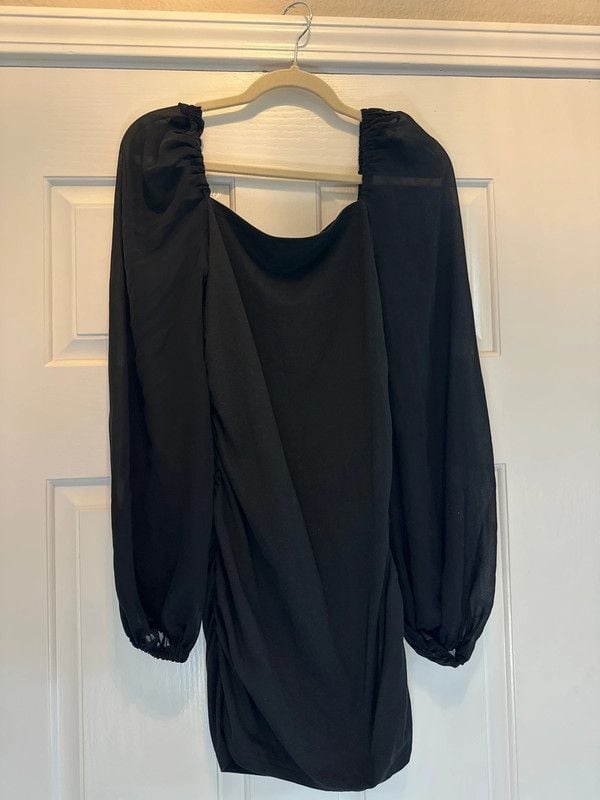 Clubbing bodycon dress with flowy sleeves| small 3