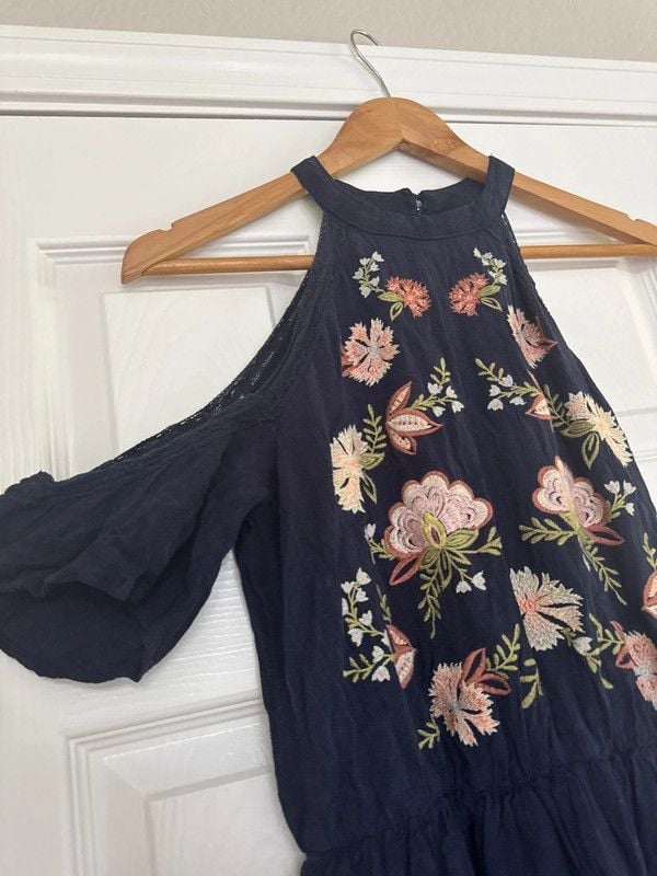 Super cute halter neck - off shoulder - navy dress -M 3