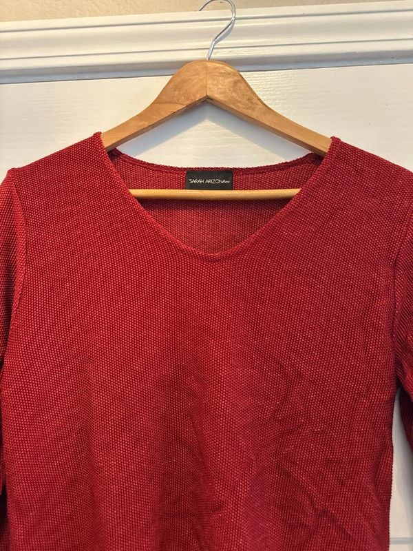 100% Rayon Red Knit Sweater - M 3
