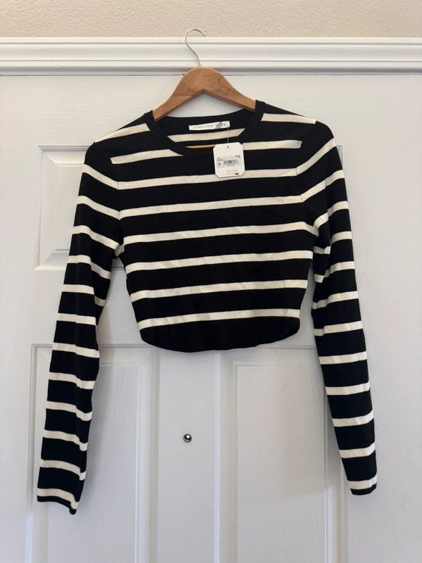 New Altar’d state Stripped Crop Top Sweater - M 4