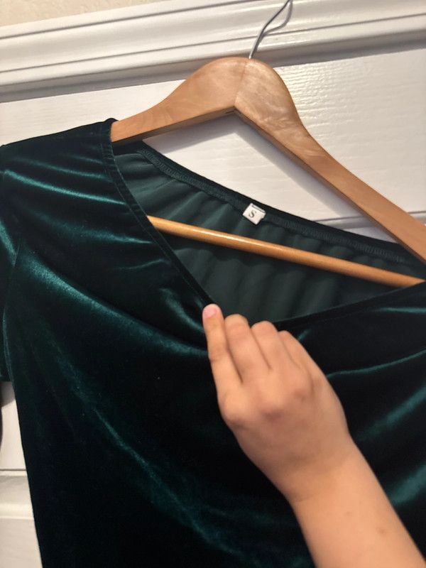Green Velvet Off-Shoulder Party Dress - S 4