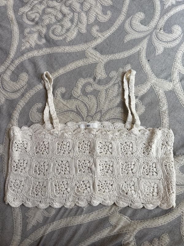 Brass Plum Knitted White Crop top - M 4