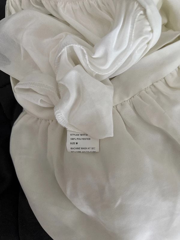 Cute white summer skirt by Tobi 5