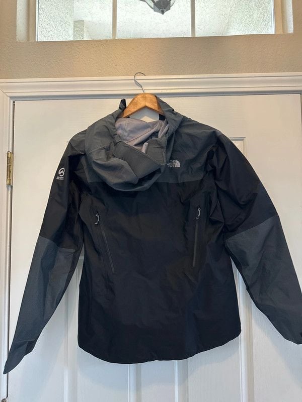 Women’s North Face - Summit Series Windbreaker- S 6