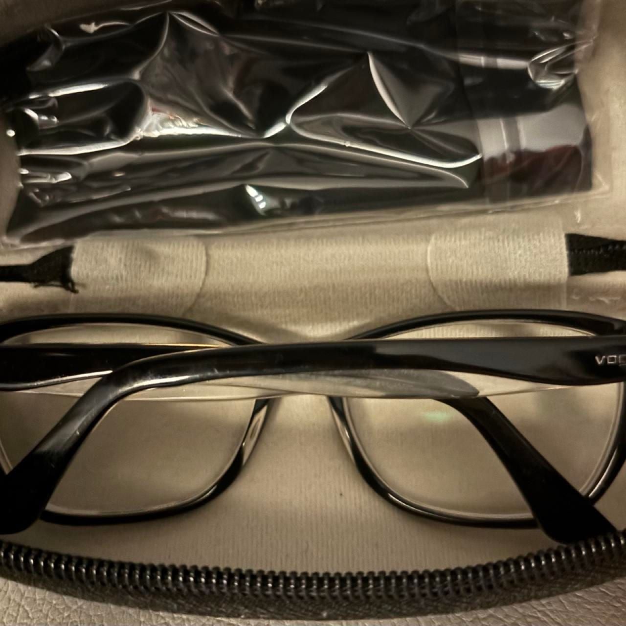 Vogue VO2961 W827 53-17-135 Eyeglass Frames Black Clear Case 2