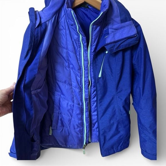 The North Face Women's Hyvent 3 in 1 Hooded Thermoball Eco Triclimate Ski Jacket 4
