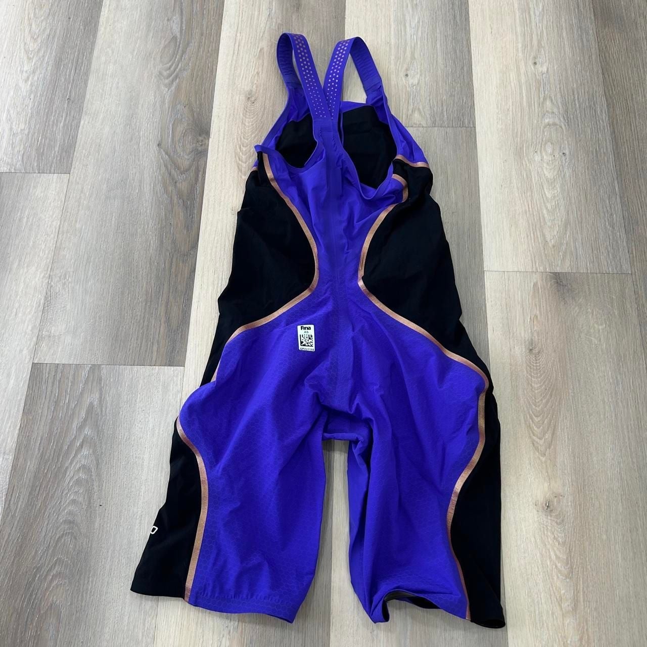 Speedo LZR Pure Valor Kneeskin Size 28 Purple Black 3