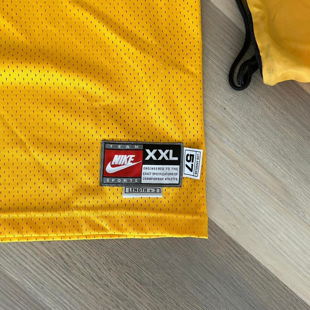 Nike Kobe Bryant Lakers Jersey Size XXL Yellow Los Angeles #8 3