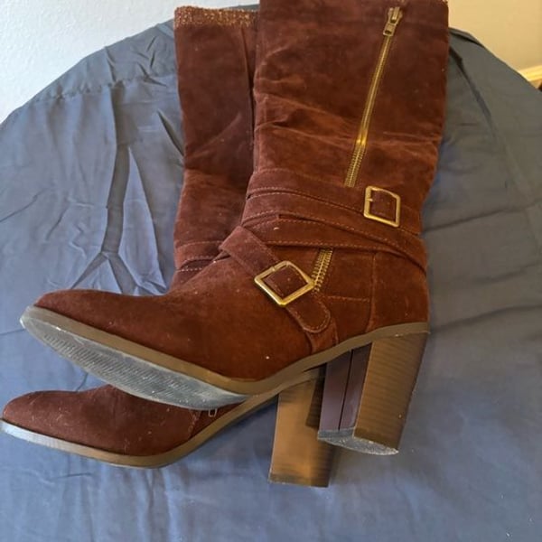 Women’s Suede Mid-Calf Heeled Boots - Brown