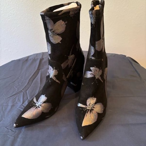 Cecelia New York Fredda Butterfly Sock Booties, NEW WITH BOX!!