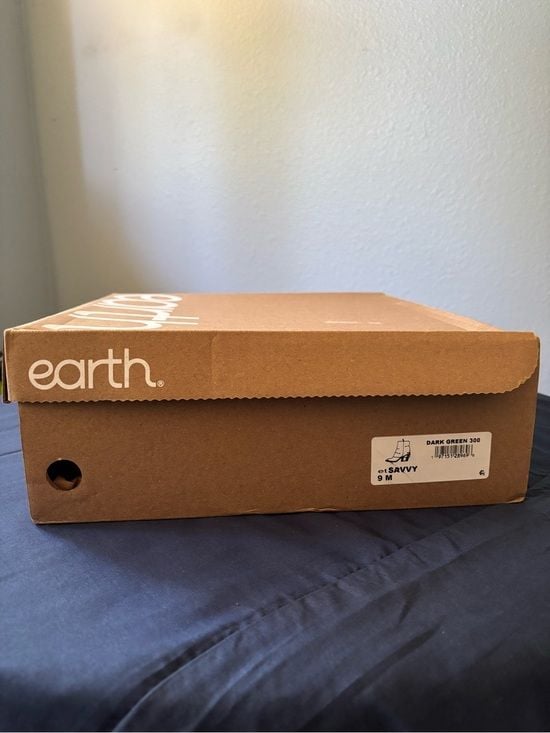 Earth Women's Brown Ankle Boots 6