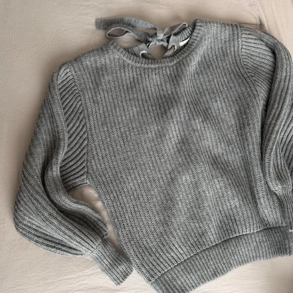 SLY Ribbed Knit Sweater Size FREE Gray Tie Back
